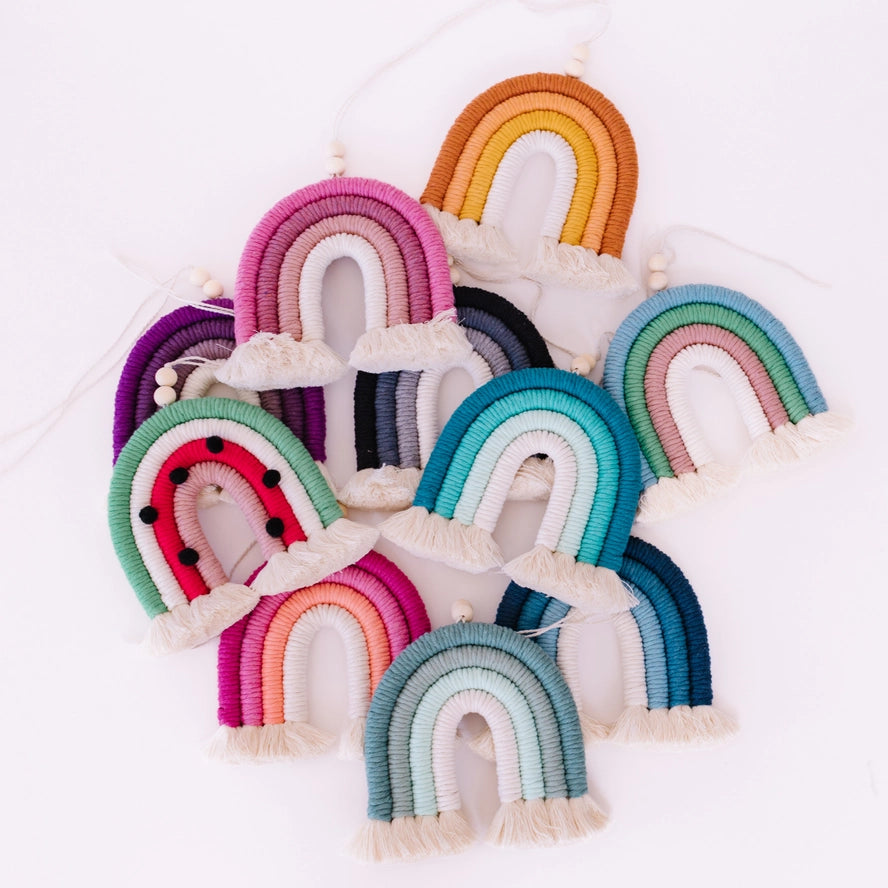 Kids Birthday Party: Macrame Rainbows