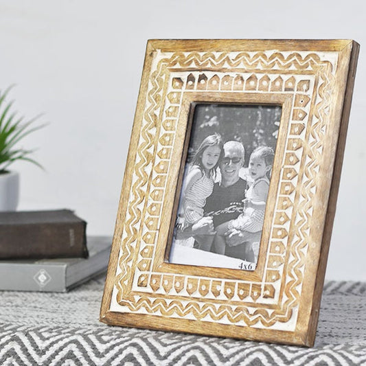 PATTERN WOOD PHOTO FRAME