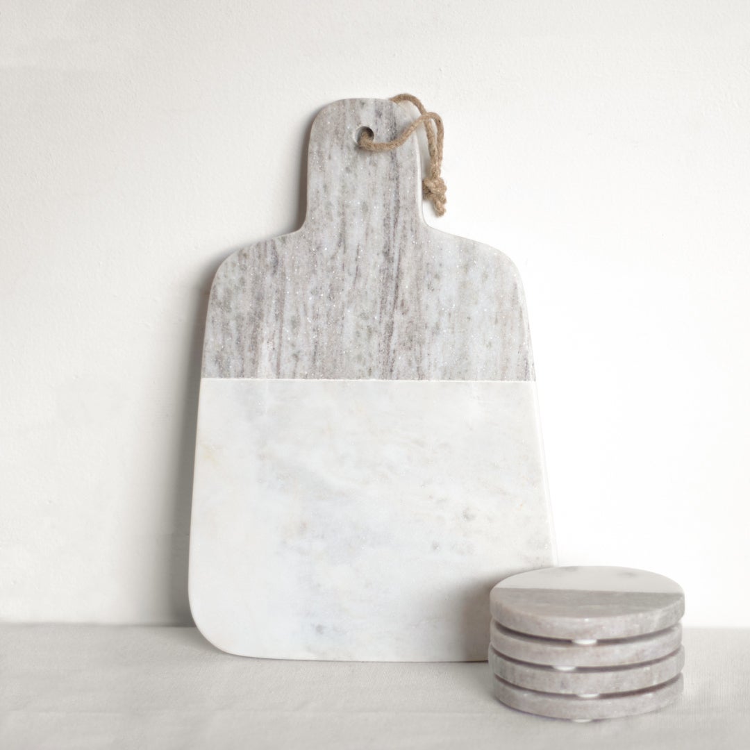 WHITE/BEIGE CHOPPING BOARD & COASTER SET